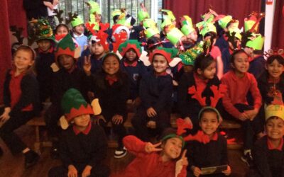 Year 2 and Year 5’s Christmas Performance